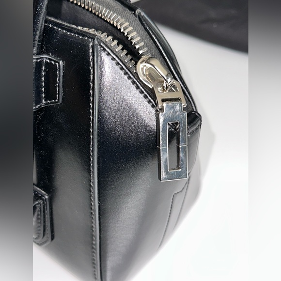Givenchy Antigona Purse - Picture 12 of 14